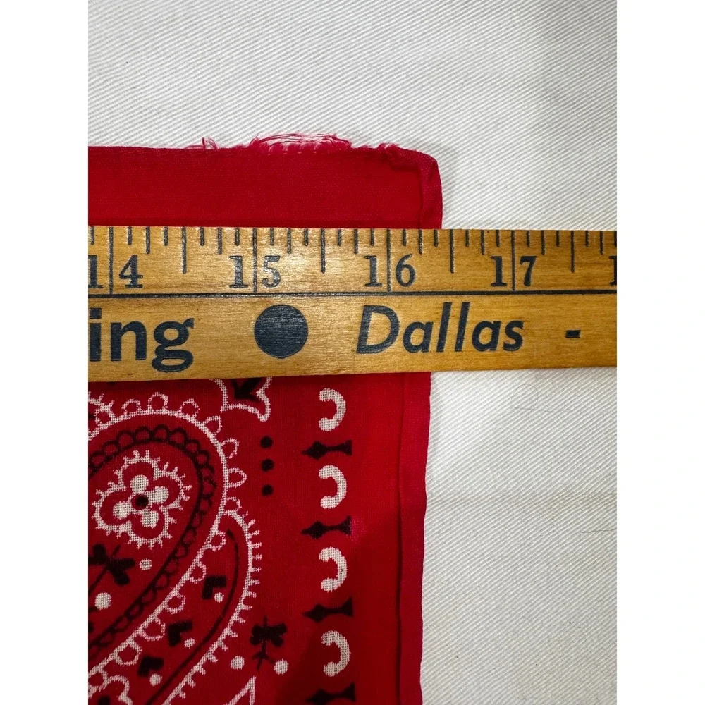 Vintage Fast Color Trunk Up Red Paisley Cotton Bandana Elephant Logo USA‎ 70s